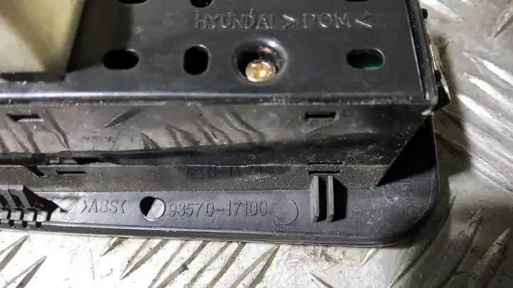 Hyundai Matrix (2001 - 2005) 9357017100 Кнопка стеклоподъемников — фото 3