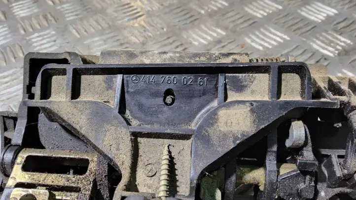 Mercedes-Benz Vaneo W414 (2001 - 2005) 4147600261 Ручка крышки багажника — фото 2
