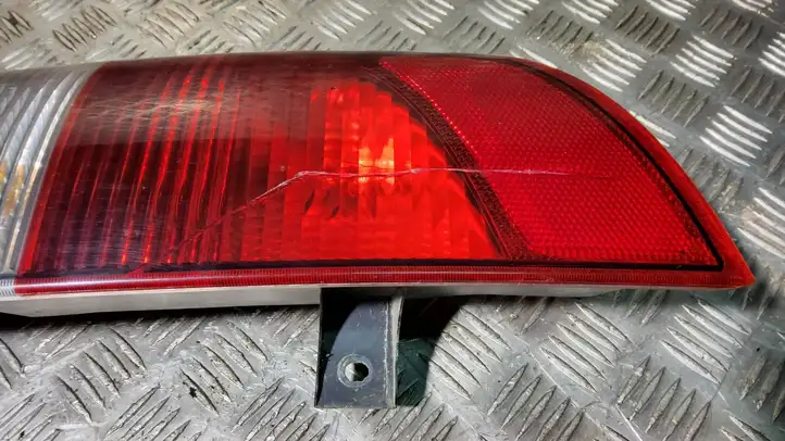 Mercedes-Benz Vaneo W414 (2001 - 2005) A4148200464 Задний фонарь в кузове — фото 3