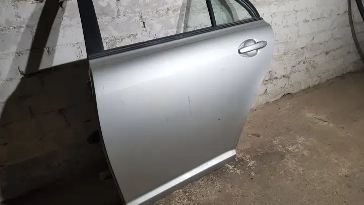 Toyota Avensis T250 (2003 - 2006) Задняя дверь — фото 2