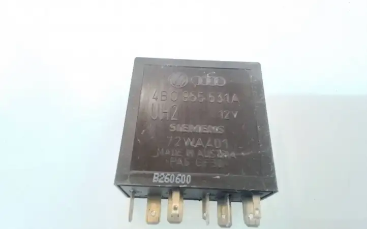 Audi A3/S3 8L (1996 - 2000) 4B0955531A Реле стеклоочистителей — фото 2