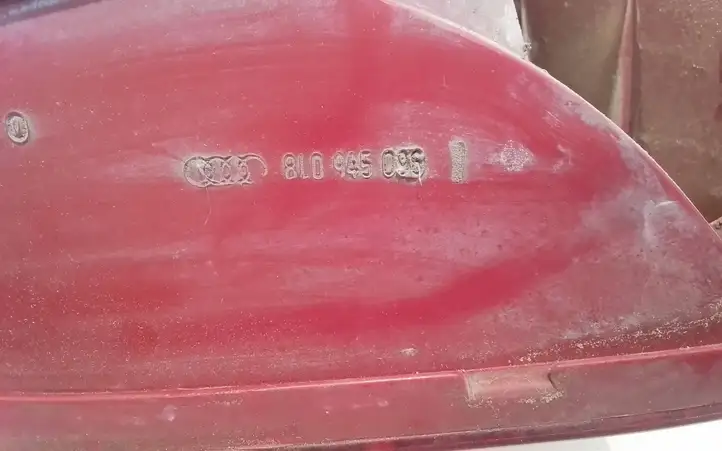 Audi A3/S3 8L (1996 - 2000) 8L0945095 Задний фонарь в кузове — фото 2