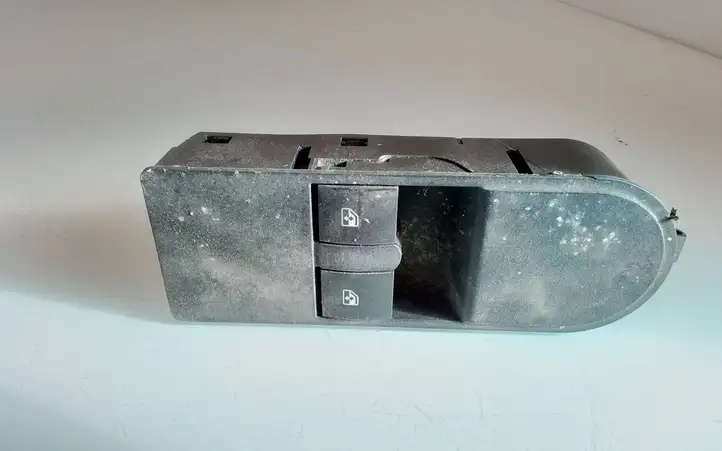 Opel Astra H (2004 - 2009) 13228707 Кнопка стеклоподъемников — фото 1