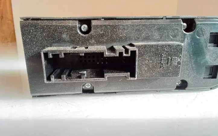 Opel Astra H (2004 - 2009) 13228707 Кнопка стеклоподъемников — фото 3