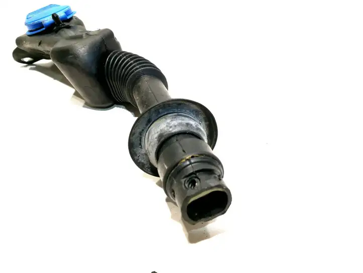 Audi A6 S6 C6 4F (2008 - 2011) 4F0955452 Горловина бачка омывателя — фото 3