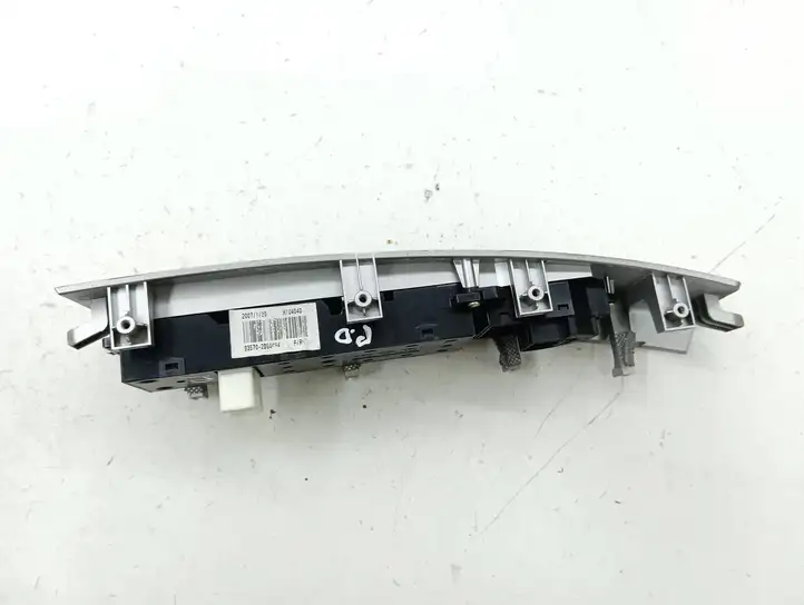 Hyundai Santa Fe (2005 - 2009) 935702B500S4 Блок кнопок стеклоподъемников — фото 2