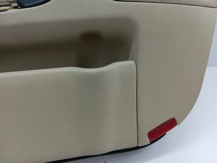 Lexus IS 220D-250-350 (2005 - 2010) 6771553030 Обшивка передней двери — фото 2