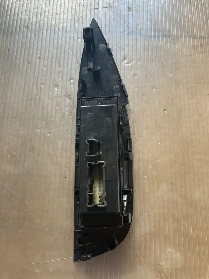 Nissan Qashqai (2013 - 2017) 13Y04SD Блок кнопок стеклоподъемников — фото 2