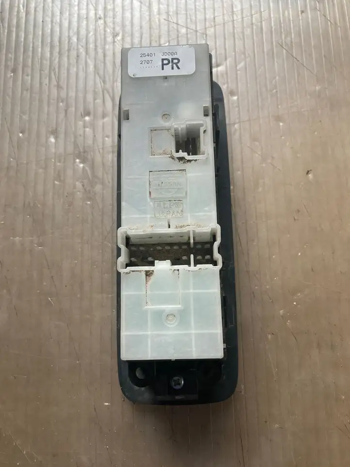 Nissan Qashqai (2006 - 2010) 25401JD00A Кнопка стеклоподъемников — фото 2