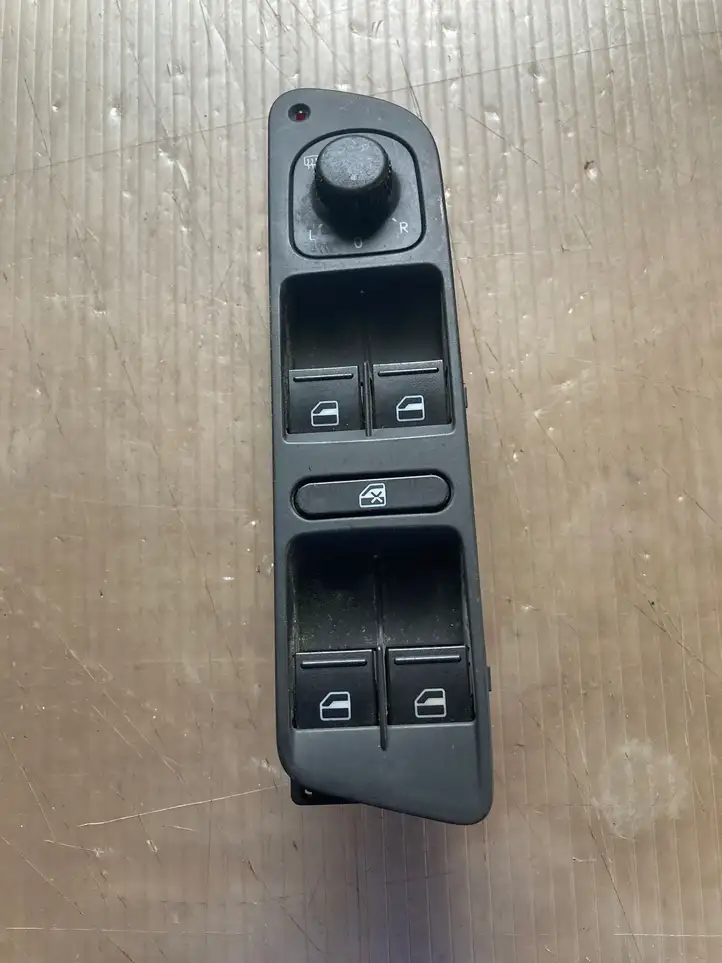 Volkswagen Tiguan (2007 - 2011) 1K4959857B Блок кнопок стеклоподъемников — фото 1