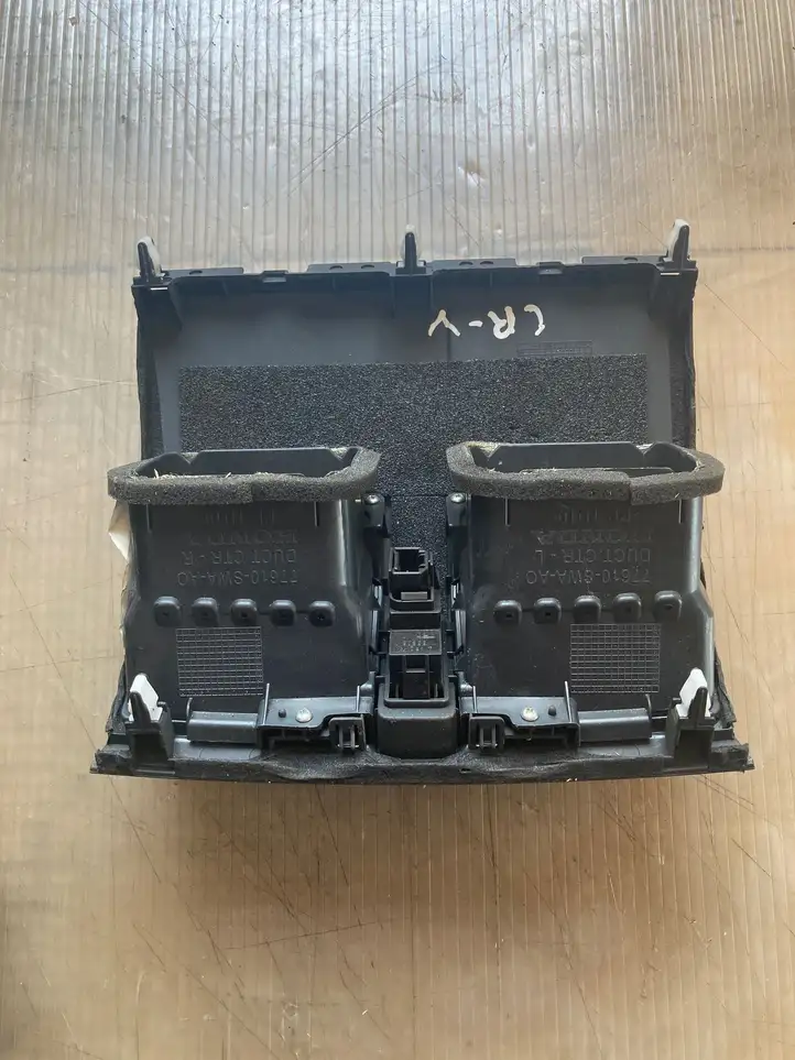 Honda CR-V (2006 - 2009) 77610SWAAO Центральный воздушный дефлектор — фото 2