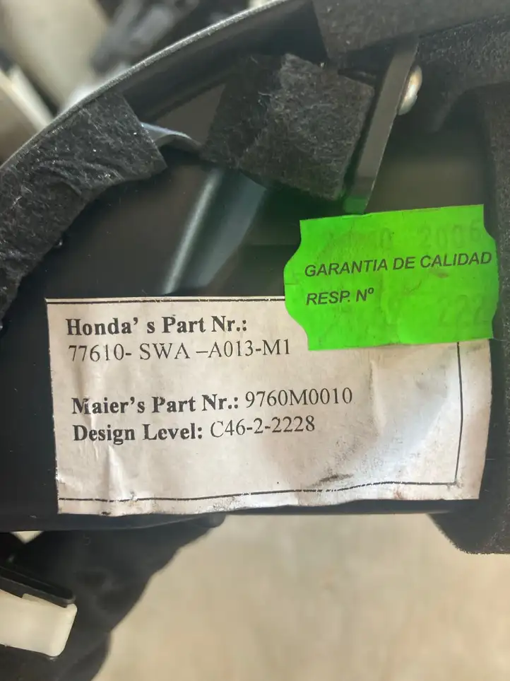 Honda CR-V (2006 - 2009) 77610SWAAO Центральный воздушный дефлектор — фото 5