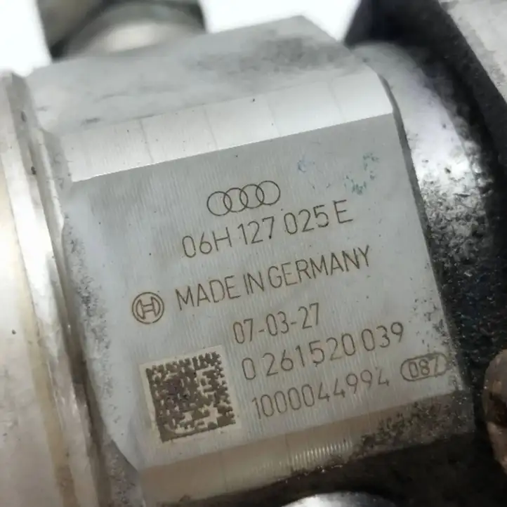 Audi A3/S3 8P (2008 - 2013) 06H127025E Вакуумный насос — фото 6