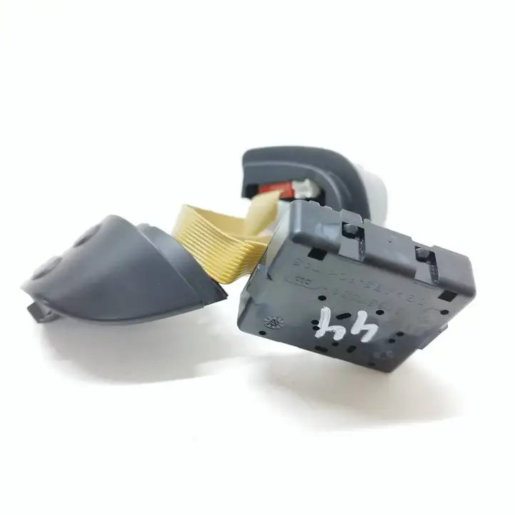 Volkswagen PASSAT B6 (2005 - 2010) 1K0959537J Кнопки на рулевом колесе — фото 4