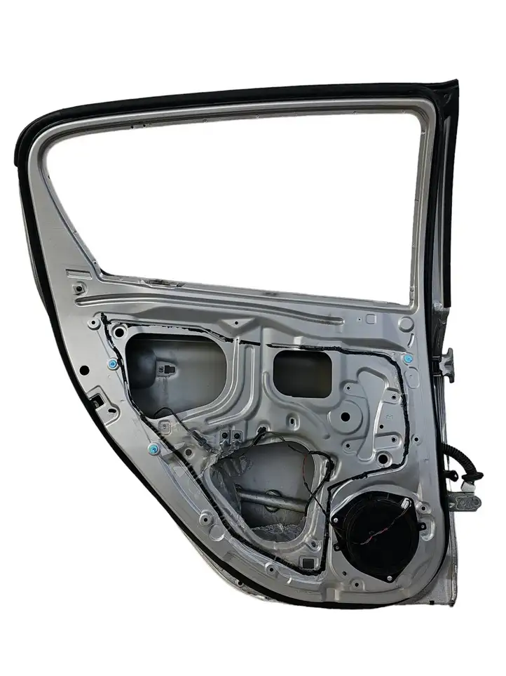 Hyundai i20 (PB PBT) (2008 - 2012) Задняя дверь — фото 2