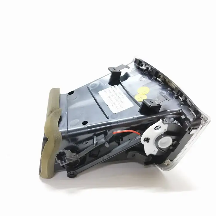 Audi Q5 SQ5 (2008 - 2012) 8R1820901G Боковой воздушный дефлектор — фото 4