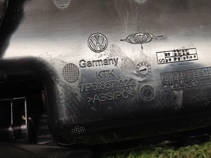 Volkswagen Touareg II (2010 - 2018) 7P6857922 Вещевой ящик — фото 2