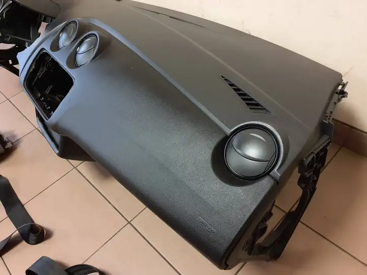 Seat Ibiza IV (6J,6P) (2008 - 2017) 6J1857067A Комплект подушек безопасности с торпедой — фото 6