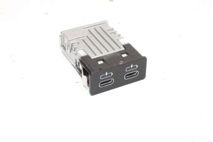 8711938 BMW 1 F40 USB jungtis