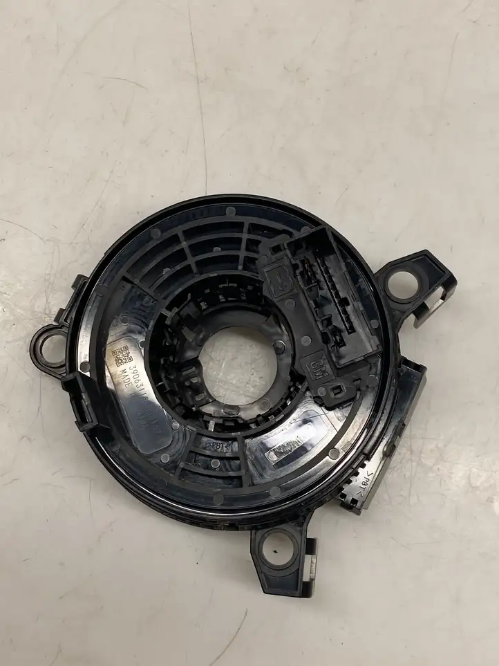 Opel Astra K (2015 - 2020) 39063118 Контактное кольцо SRS — фото 2