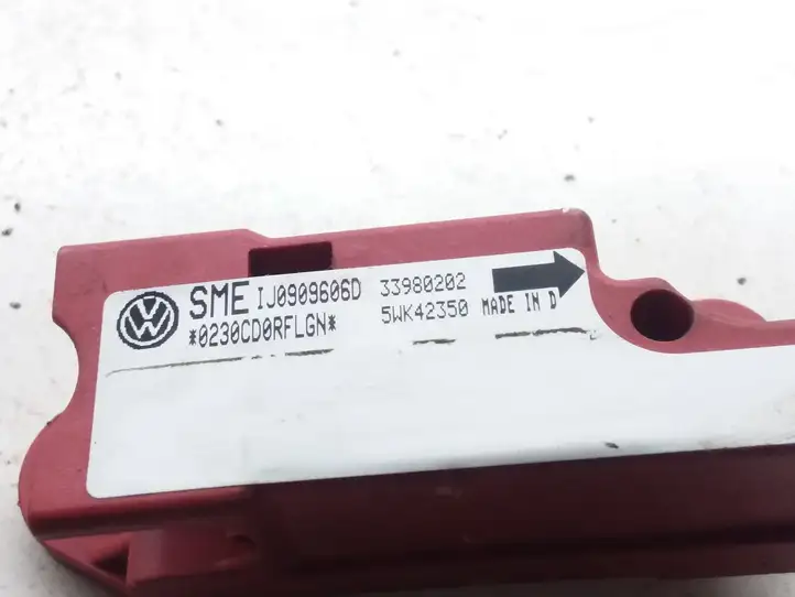 Volkswagen Golf IV (1998 - 2005) 1J0909606D Датчик удара SRS — фото 4