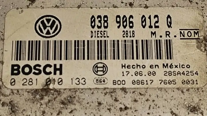 Volkswagen New Beetle (1997 - 2005) 038906012Q Блок управления двигателем (ЭБУ) — фото 2