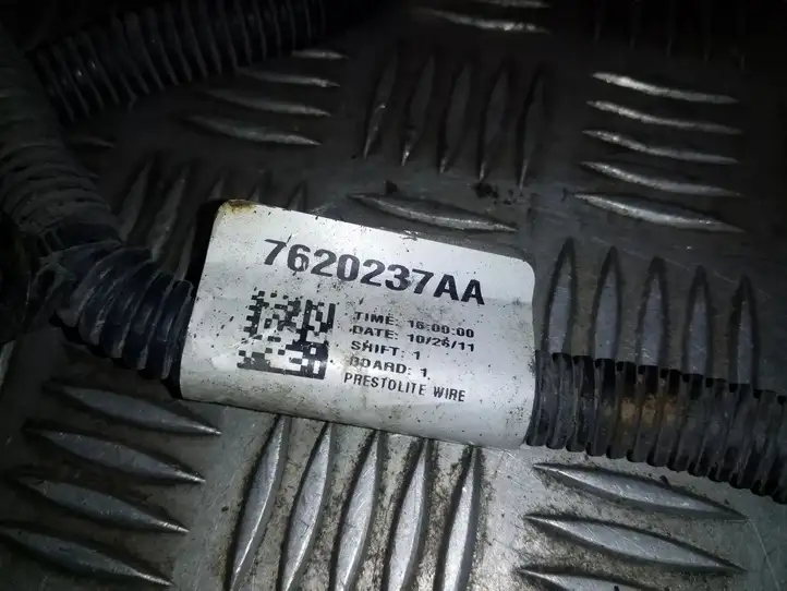 Jeep Grand Cherokee (2010 - 2021) 7620237AA Прочая электропроводка — фото 2