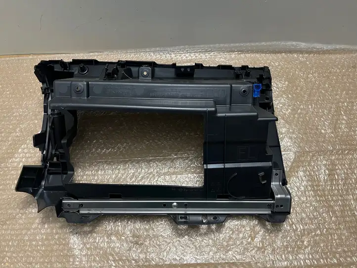 Subaru Forester SK (2018 - 2025) 66055FL010 Рамка бардачка — фото 2