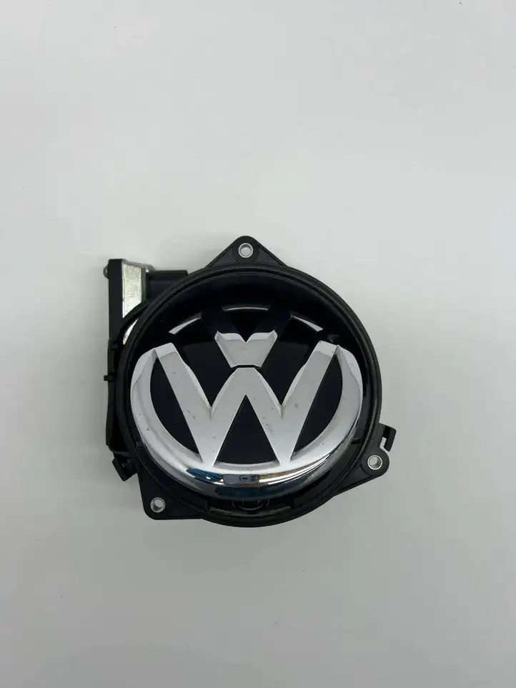 Volkswagen PASSAT B8 (2015 - ) 3G0827469J Ручка багажника с камерой — фото 2
