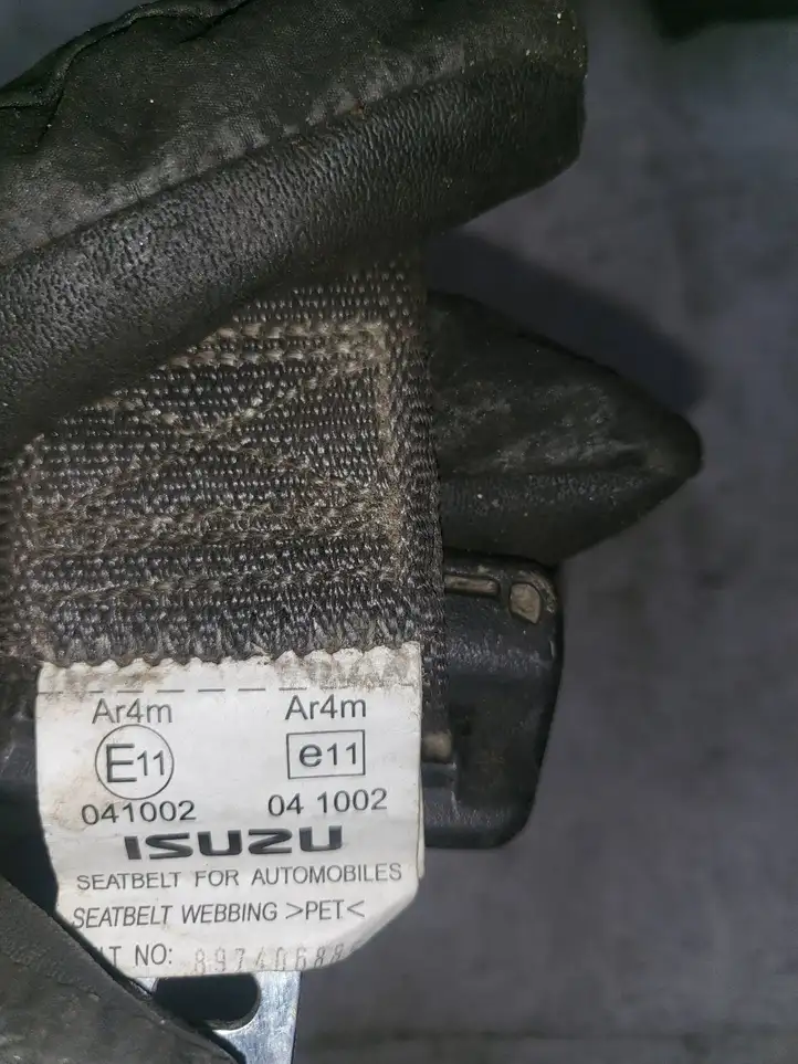 Isuzu D-Max (2002 - 2008) E11041002 Задний ремень безопасности — фото 2