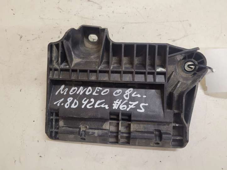 6G9110663A Ford Mondeo MK IV Kita variklio skyriaus detalė