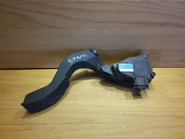 Skoda Superb B5 (3U) (2001 - 2008) 8D1723523N Педаль акселератора — фото 1