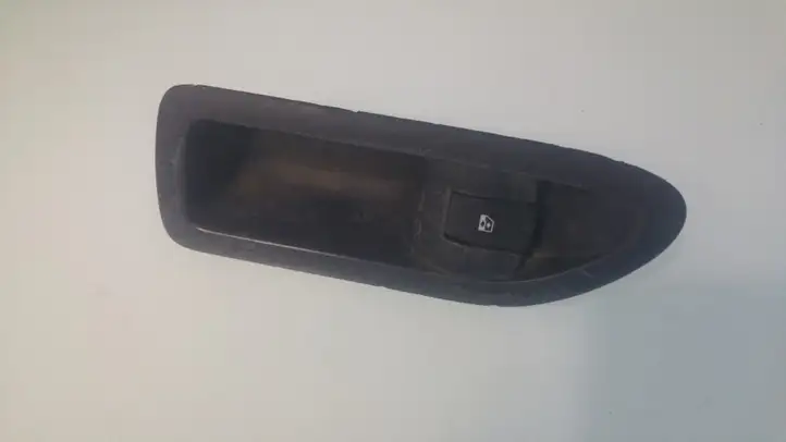 Renault Laguna II (2001 - 2005) 8200016013 Блок кнопок стеклоподъемников — фото 1