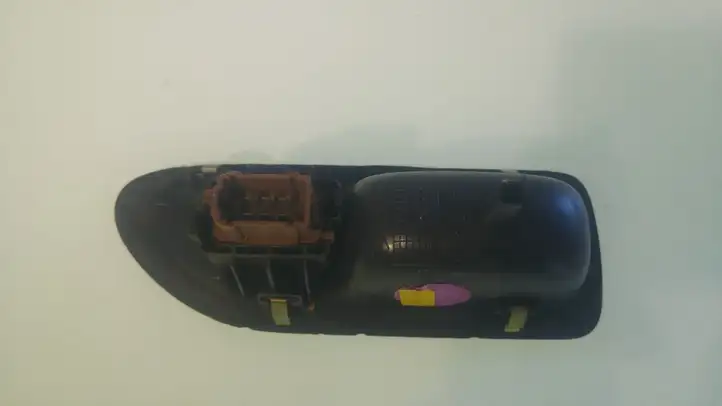 Renault Laguna II (2001 - 2005) 8200016013 Блок кнопок стеклоподъемников — фото 2
