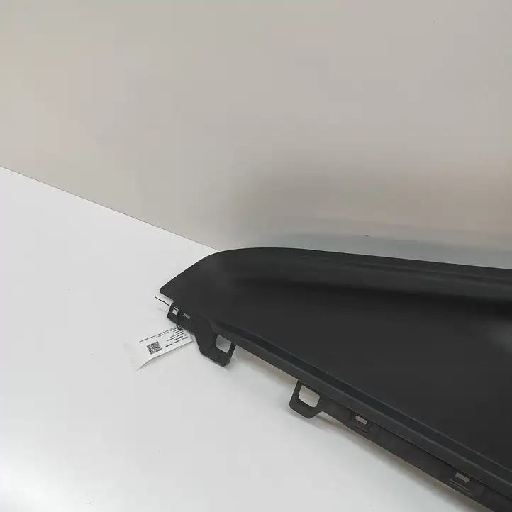 Tesla Model Y (2019 - 2024) 172845300A Задняя боковая обшивка салона — фото 3