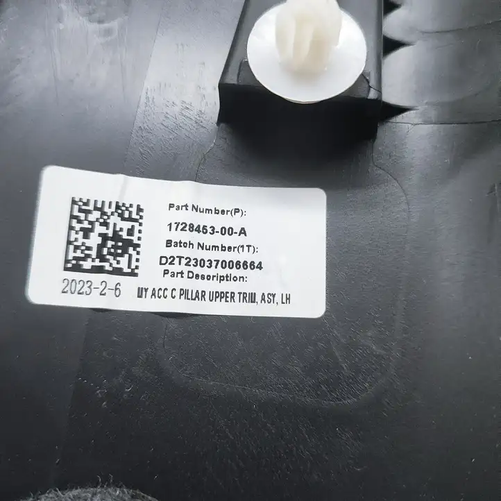 Tesla Model Y (2019 - 2024) 172845300A Задняя боковая обшивка салона — фото 7