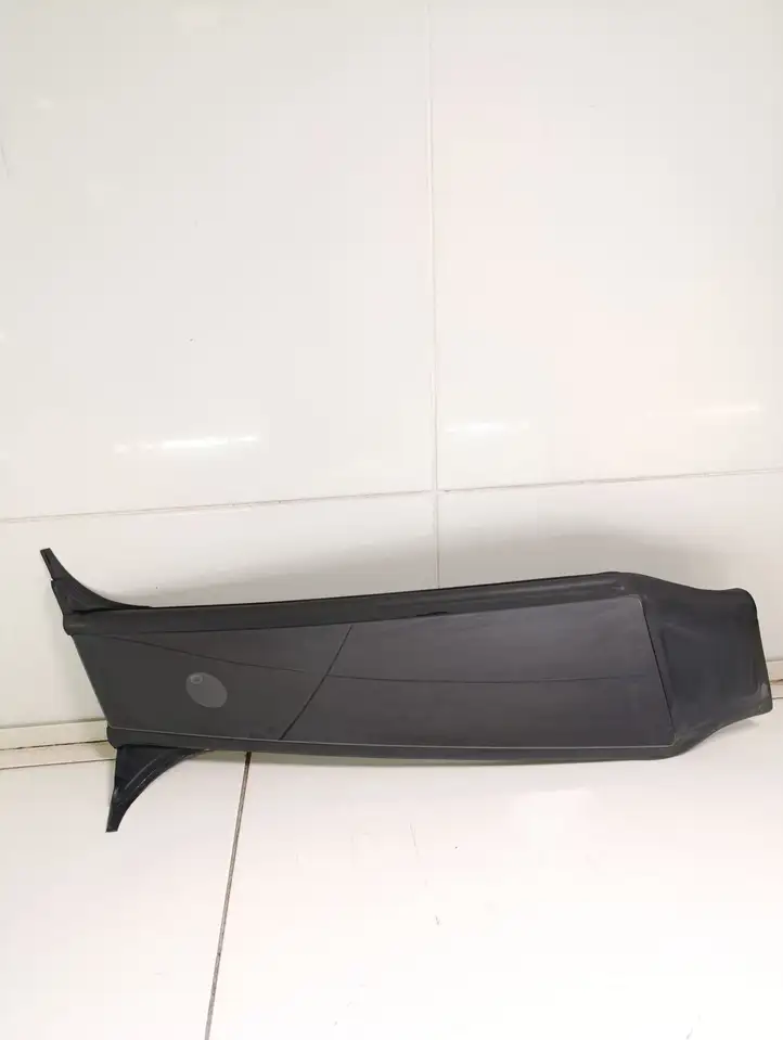 Tesla Model Y (2019 - 2024) 150688590F Верхняя обшивка стойки B — фото 1