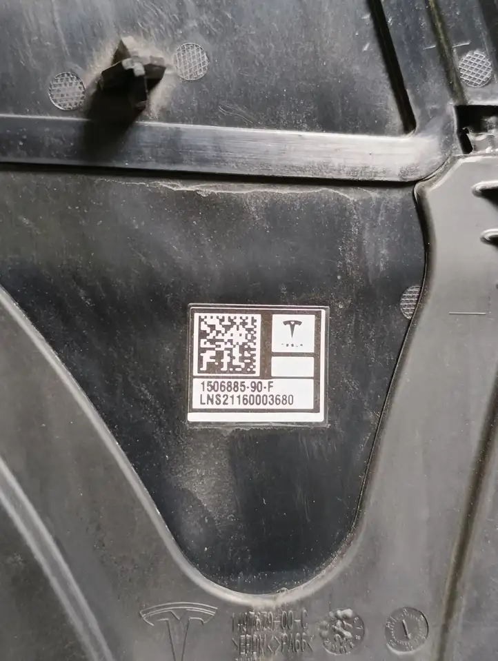 Tesla Model Y (2019 - 2024) 150688590F Верхняя обшивка стойки B — фото 6