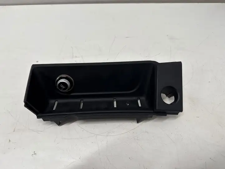Audi A4 S4 B9 (2015 - 2019) 8W2864131 Накладка прикуривателя — фото 1