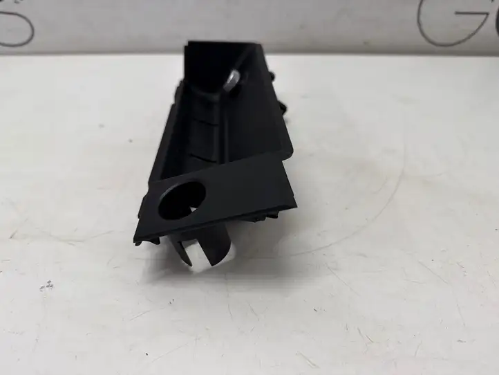 Audi A4 S4 B9 (2015 - 2019) 8W2864131 Накладка прикуривателя — фото 3