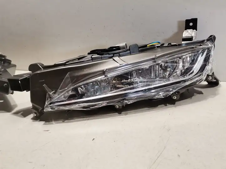 Lexus RX 450H (2019 - ) E1335444L Комплект противотуманных фар — фото 8
