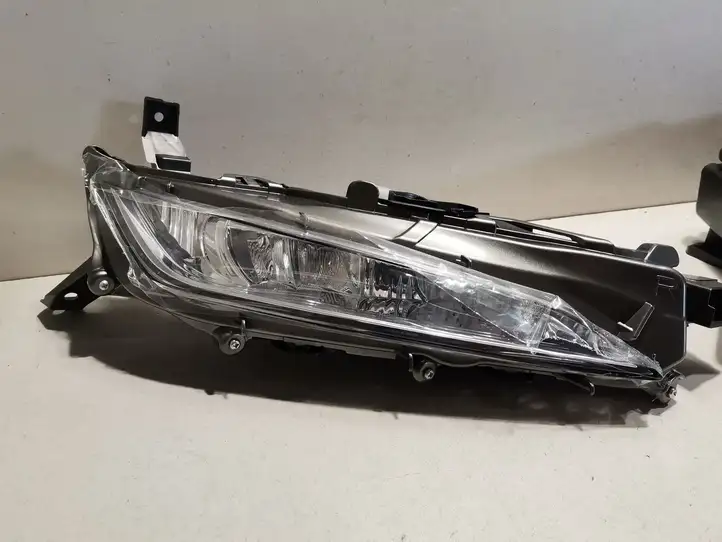 Lexus RX 450H (2019 - ) E1335444L Комплект противотуманных фар — фото 10
