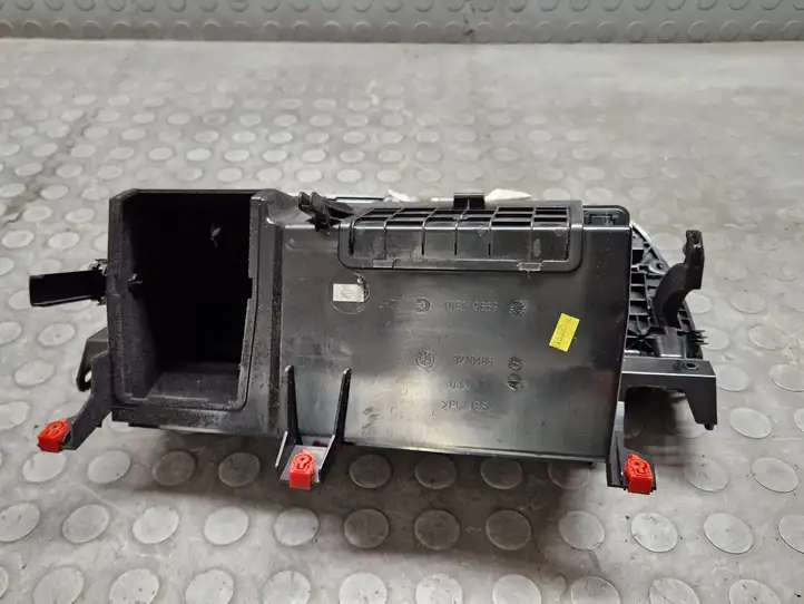 BMW X3 F25 (2010 - 2017) 9210486 Вещевой ящик — фото 5