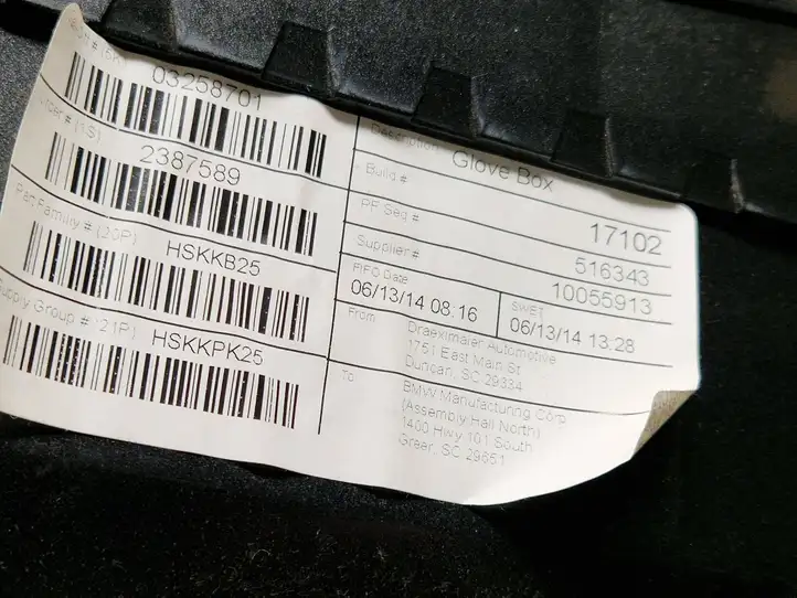 BMW X3 F25 (2010 - 2017) 9210486 Вещевой ящик — фото 9