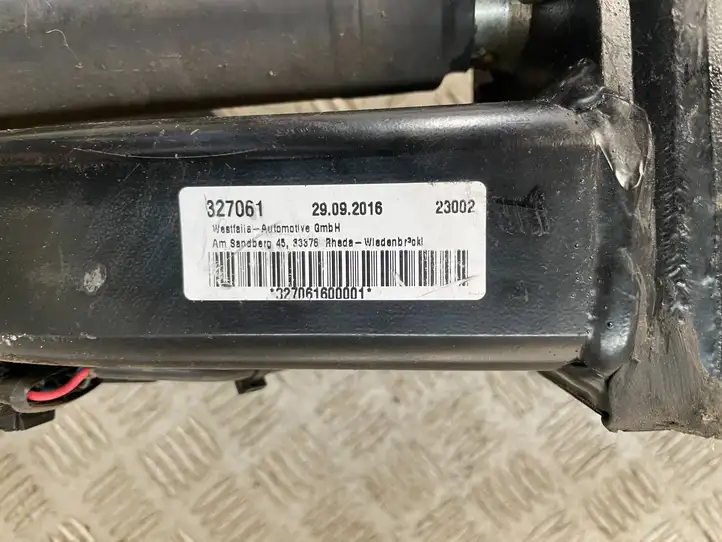 Porsche Cayenne (92A) (2011 - 2017) 7P5803881D Съемный буксировочный крюк — фото 8