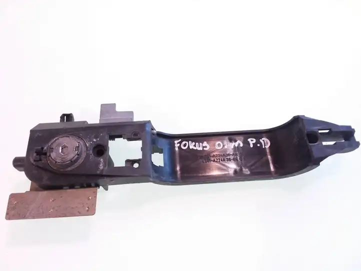 Ford Focus (1998 - 2004) XS41A224A36AH Крепление наружной ручки передней двери — фото 3