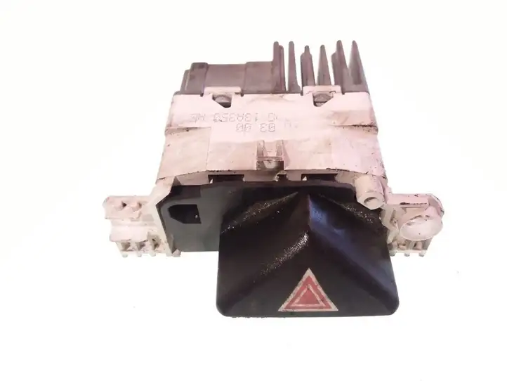 Ford Focus (1998 - 2004) 98AG13A350AE Включатель аварийных фонарей — фото 1