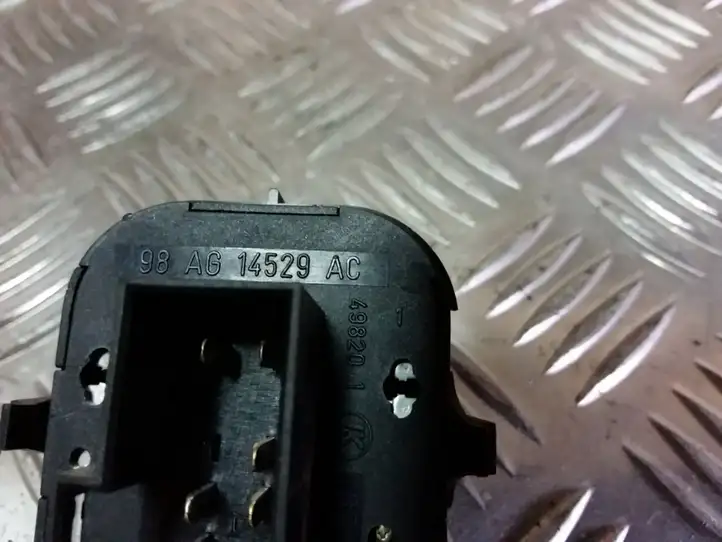 Ford Focus (1998 - 2004) 98AG14529AC Кнопка стеклоподъемников — фото 2