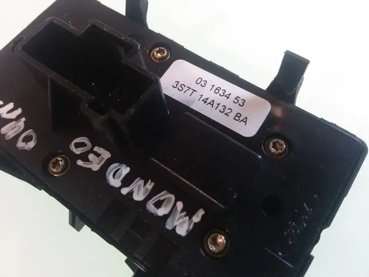 Ford Mondeo Mk III (2000 - 2007) 3S7T14A132BA Блок кнопок стеклоподъемников — фото 2
