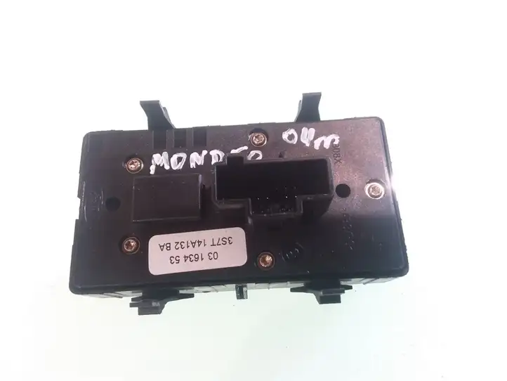 Ford Mondeo Mk III (2000 - 2007) 3S7T14A132BA Блок кнопок стеклоподъемников — фото 3